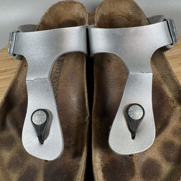 Birkenstock Womens Gizeh Sz 41 US 10 Birko-Flor Silver Leather‎ Sandals - Picture 3 of 7